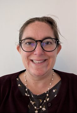 A head and shoulders photo of Ellie Glenday