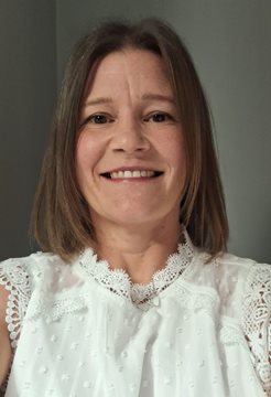 A head and shoulders image of Lisa Baker