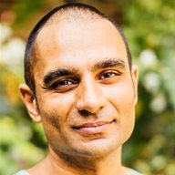 a head and shoulders image of Prof Mahmood Bhutta